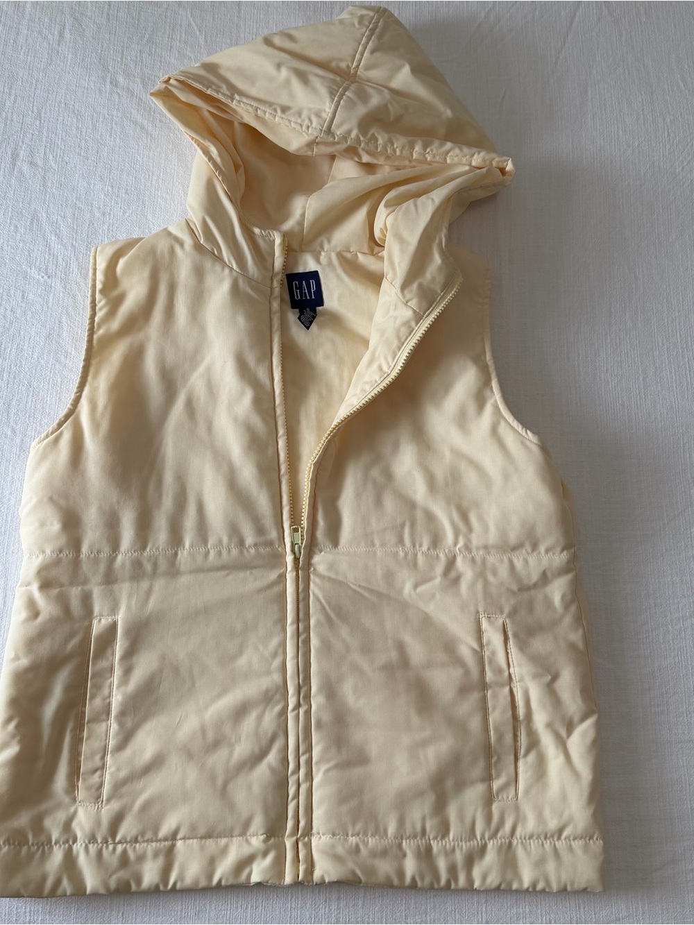 GAP Hooded Puffer Vest in Pale Butter Yellow with Zipper